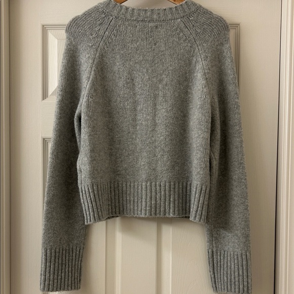 Abercrombie & Fitch Crew Neck Women's Cardigan Size Large - Picture 3 of 9